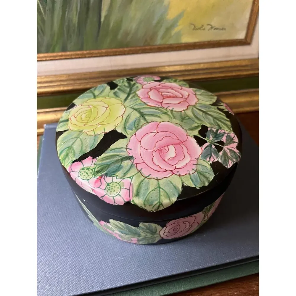Vintage porcelain lidded trinket dish with floral pattern